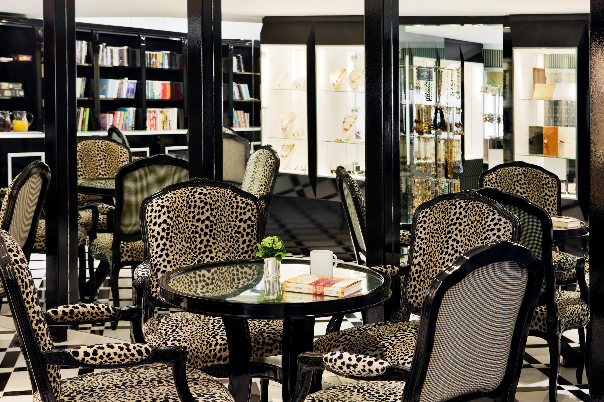 UNIWORLD Boutique River Cruises River Princess Interior Shop Main Lounge.jpg